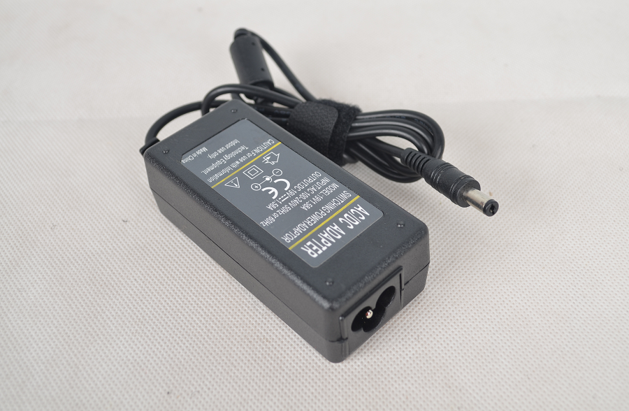 19V1.58A Laptop Adapter