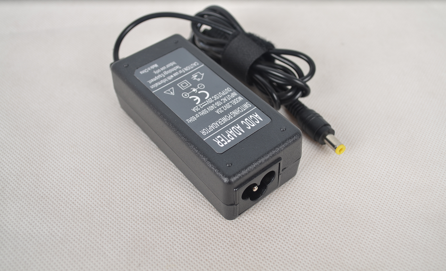 20V2.25A Laptop Adapter